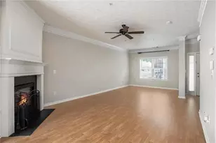 1427 Bay Overlook Dr, Woodstock, GA 30188 - Photo 4