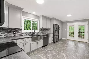 9485 Martin Rd, Roswell, GA 30076 - Photo 8
