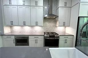 4353 Parkside Pl, Atlanta, GA 30342 - Photo 8