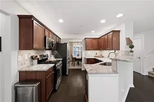 210 Franklin St, Braselton, GA 30517 - Photo 10