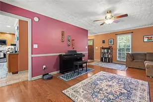215 Hampton Woods Dr, Fayetteville, GA 30215 - Photo 16