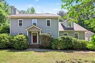 215 Hampton Woods Dr, Fayetteville, GA 30215 - Photo 2