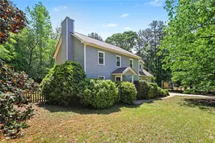 215 Hampton Woods Dr, Fayetteville, GA 30215 - Photo 4