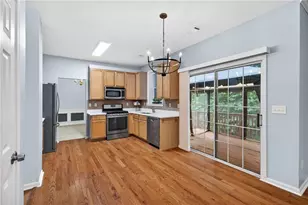 1942 Ashwood Grove Dr, Snellville, GA 30078 - Photo 2