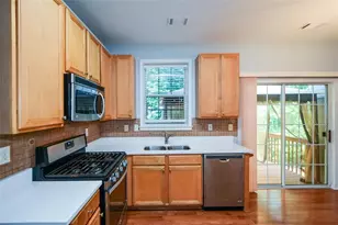 1942 Ashwood Grove Dr, Snellville, GA 30078 - Photo 2