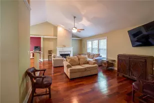 192 Lakeover Cir, Athens, GA 30607 - Photo 4