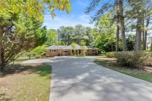 2178 Rockdale Cir, Snellville, GA 30078 - Photo 10