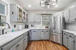 906 Riverside Ln, Blue Ridge, GA 30513 - Photo 2