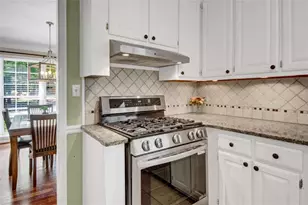 2111 Candlewood Ct NE, Marietta, GA 30066 - Photo 12