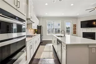 140 Fairview Cir, Roswell, GA 30076 - Photo 2