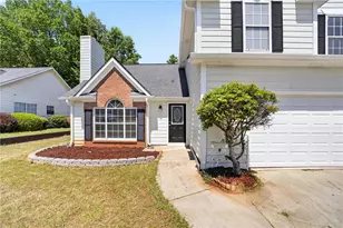 2915 Camelot Woods Dr, Lawrenceville, GA 30044 - Photo 4