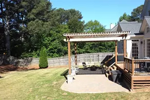1890 Milfield Cir, Snellville, GA 30078 - Photo 32