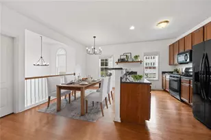 446 Sandtrap Ln, Sugar Hill, GA 30518 - Photo 2