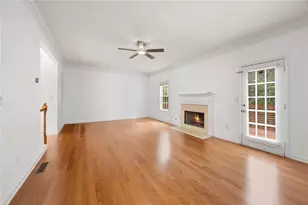 446 Sandtrap Ln, Sugar Hill, GA 30518 - Photo 16