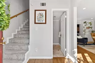 14 Bassett Hall Pl NW, Atlanta, GA 30318 - Photo 8