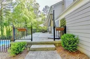151 Shadowlawn Road SE, Marietta, GA 30067 - Photo 8