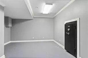 3873 Roswell Rd NE, Atlanta, GA 30342 - Photo 34