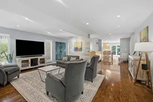 1061 Winding Branch Cir, Dunwoody, GA 30338 - Photo 4