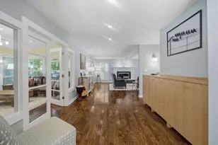 1061 Winding Branch Cir, Dunwoody, GA 30338 - Photo 6
