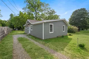 128 Victory Dr, Monroe, GA 30655 - Photo 2