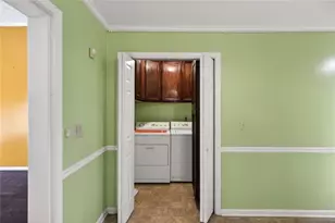 1315 Oakengate Dr, Stone Mountain, GA 30083 - Photo 12