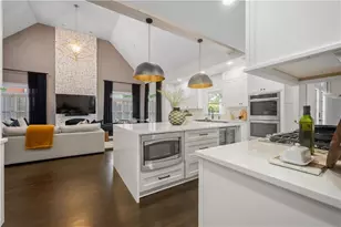 2204 Iron Gate Dr SE, Smyrna, GA 30080 - Photo 6