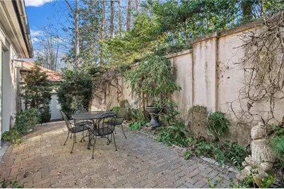 2740 Northside NW Drive N, Atlanta, GA 30305 - Photo 10