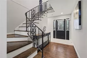7070 Glenridge Dr, Atlanta, GA 30328 - Photo 10