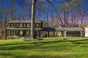 7070 Glenridge Dr, Atlanta, GA 30328 - Photo 6