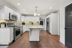 7070 Glenridge Dr, Atlanta, GA 30328 - Photo 36