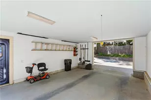 67 E Lake Dr NE, Atlanta, GA 30317 - Photo 28
