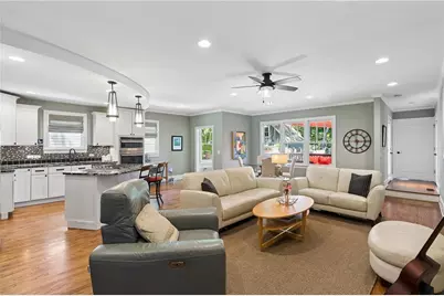 67 E Lake Drive NE, Atlanta, GA 30317 - Photo 2