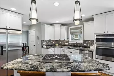 67 E Lake Drive NE, Atlanta, GA 30317 - Photo 6