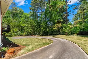 1424 Christmas Ln NE, Atlanta, GA 30329 - Photo 40