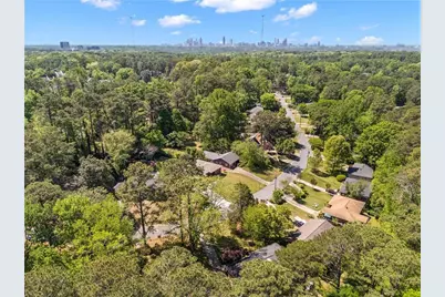 1424 Christmas Lane NE, Atlanta, GA 30329 - Photo 42