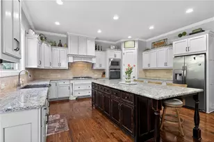 2083 Skybrooke Ln, Hoschton, GA 30548 - Photo 8