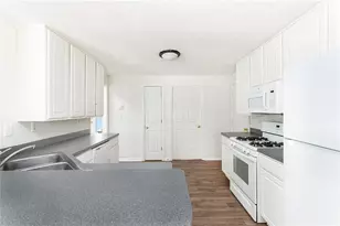 6635 Wellesley Dr, Riverdale, GA 30296 - Photo 14
