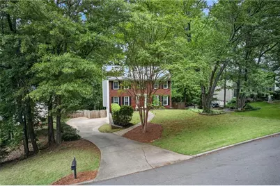 8571 Birch Hollow Drive, Roswell, GA 30076 - Photo 4