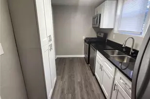 5 Burbank Dr SW, Atlanta, GA 30314 - Photo 4