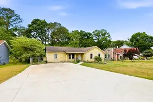 10391 Wrens Dr, Jonesboro, GA 30238 - Photo 1