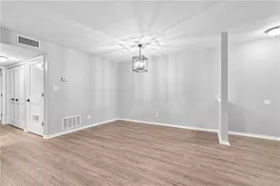 3019 Canyon Point Cir, Roswell, GA 30076 - Photo 4