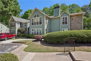3019 Canyon Point Cir, Roswell, GA 30076 - Photo 2