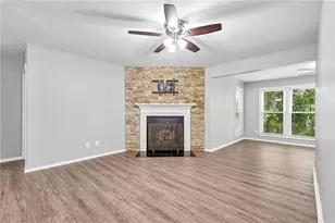 3019 Canyon Point Cir, Roswell, GA 30076 - Photo 8