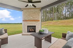 171 Dohrn Dr, Loganville, GA 30052 - Photo 8