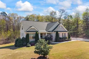 153 Abbington Way, Clarkesville, GA 30523 - Photo 2