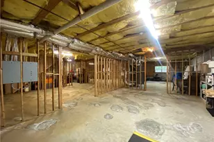 1948 E Bay St, Hoschton, GA 30548 - Photo 32