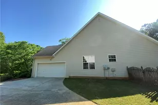 1948 E Bay St, Hoschton, GA 30548 - Photo 42