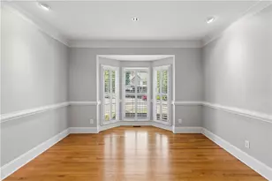 520 Redding View Ct, Sandy Springs, GA 30328 - Photo 6