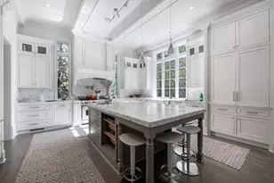 4010 Powers Ferry Rd NW, Atlanta, GA 30342 - Photo 4