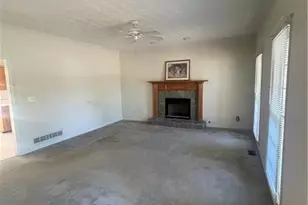 15 Glenmark Dr, Dallas, GA 30157 - Photo 4